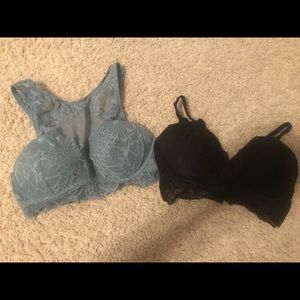 2 Victoria’s Secret bralettes
